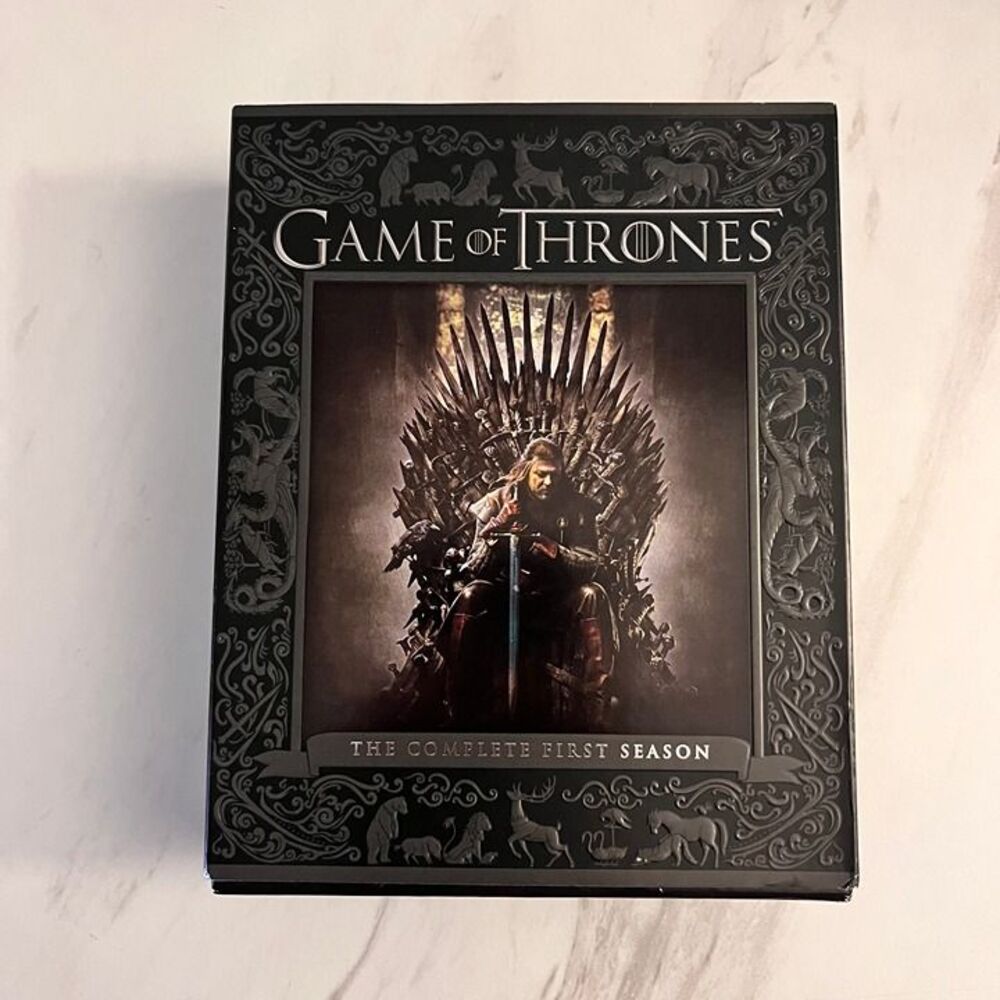 Game of Thrones The Complete First Season Blu-Ray DVD Set